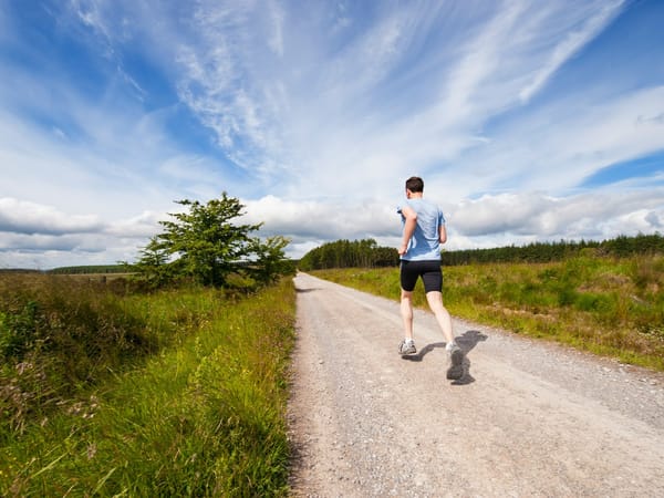 Comment bien respirer pendant une course : guide complet pour les runners