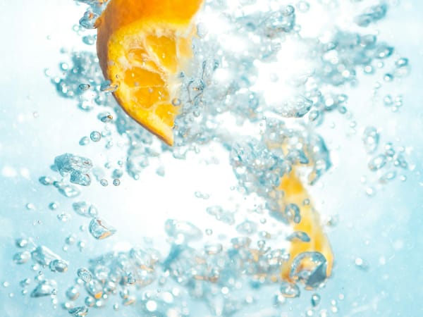 Recette maison de boisson isotonique pour les coureurs : hydratation efficace et économique !